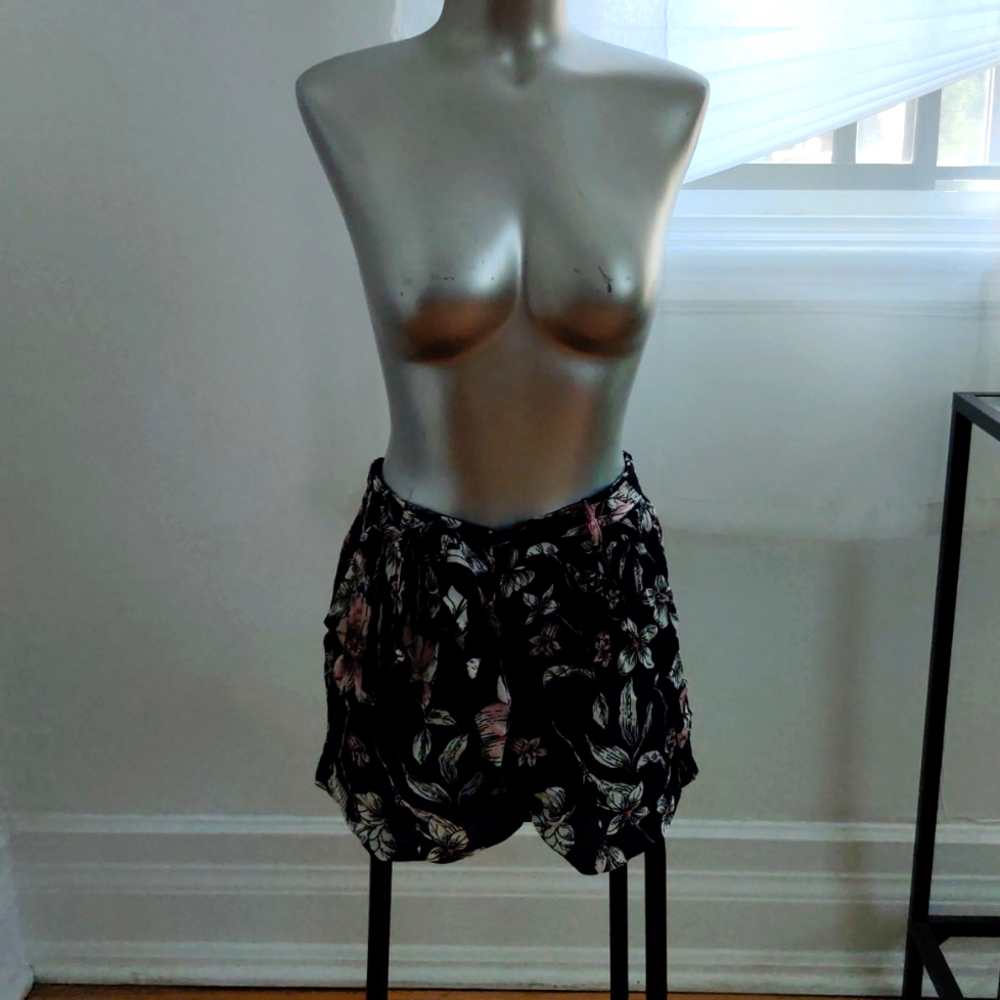 🌸ONLY women's shorts